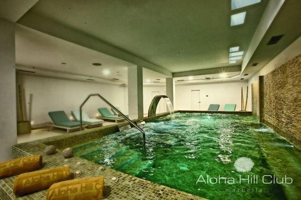Apartment Aloha Hill Club 5 Star Golf Near Ppuerto Banus, Playground Of The Rich And Famous